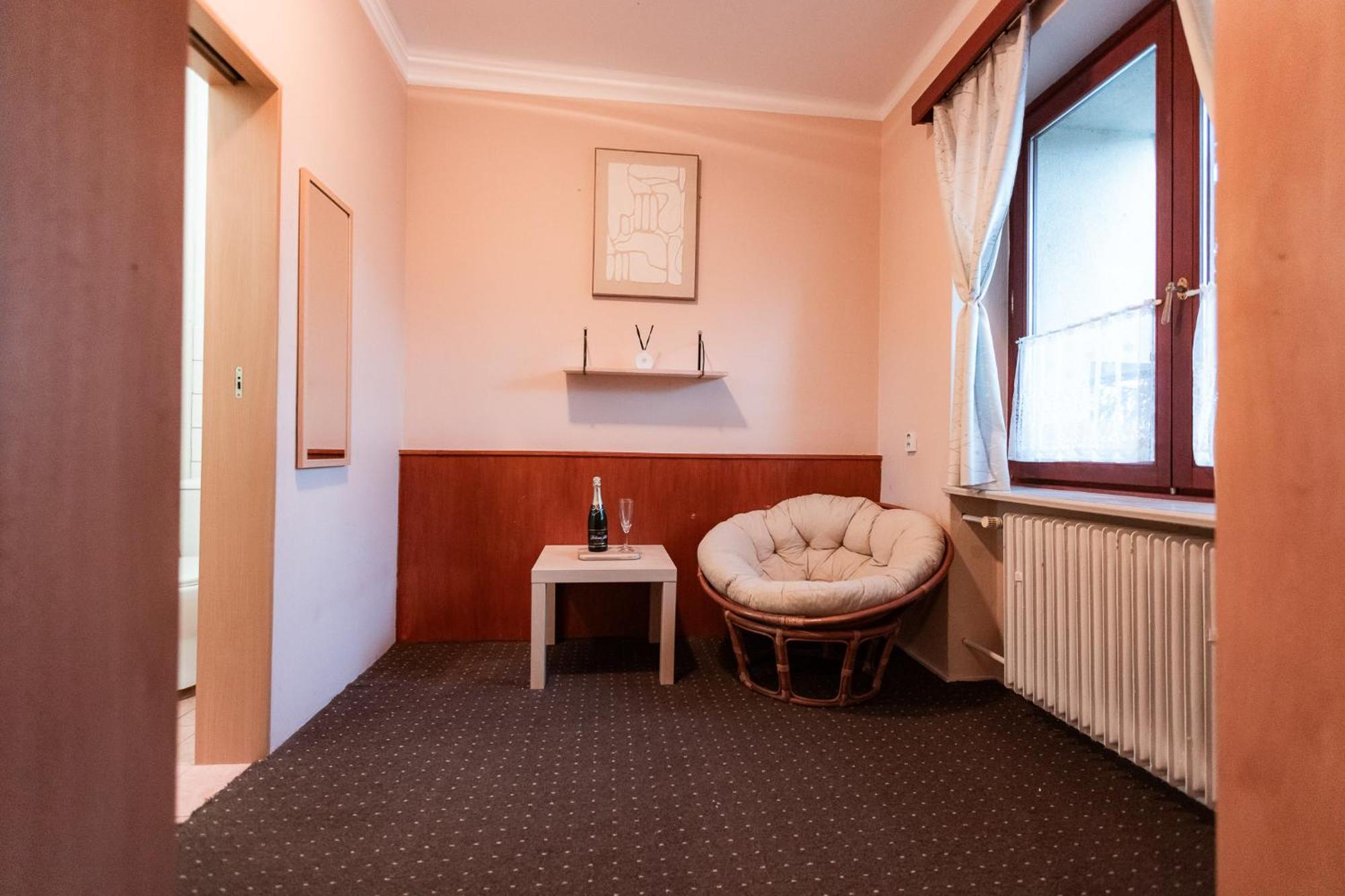 Hotel Rozkos Česká Skalice Habitación foto