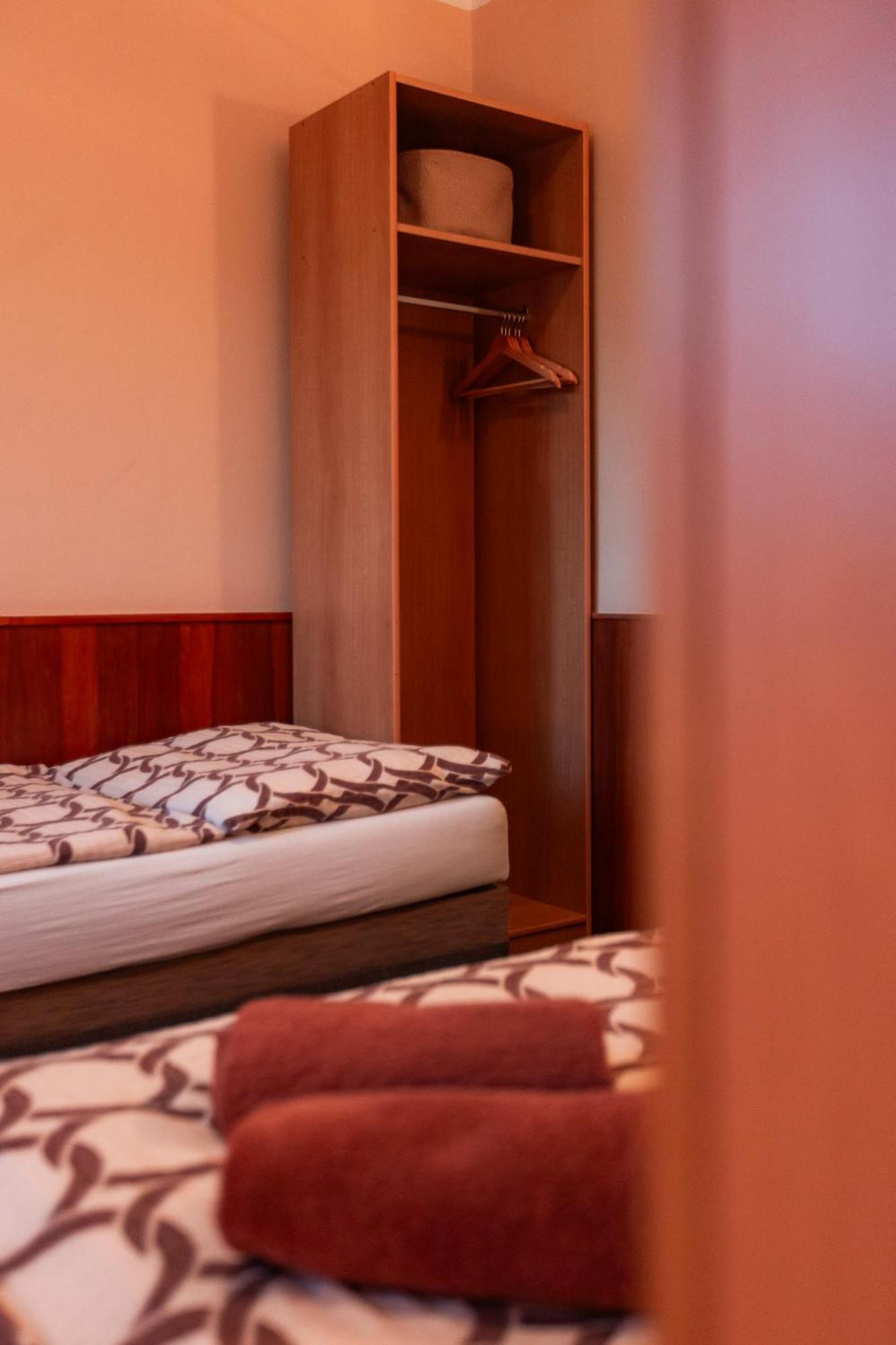 Hotel Rozkos Česká Skalice Habitación foto