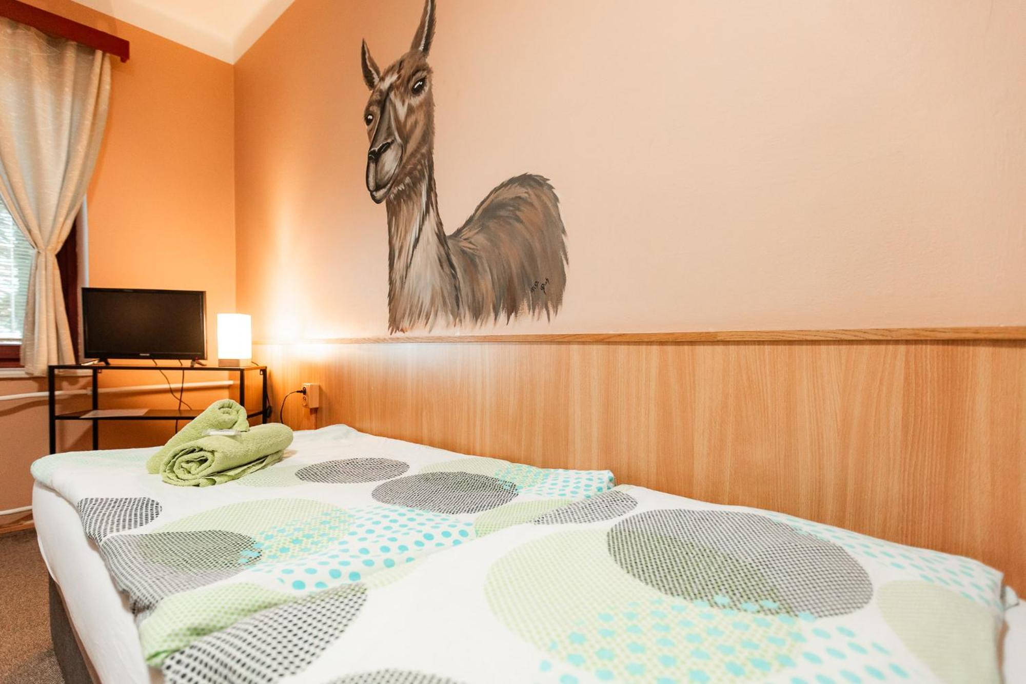 Hotel Rozkos Česká Skalice Habitación foto