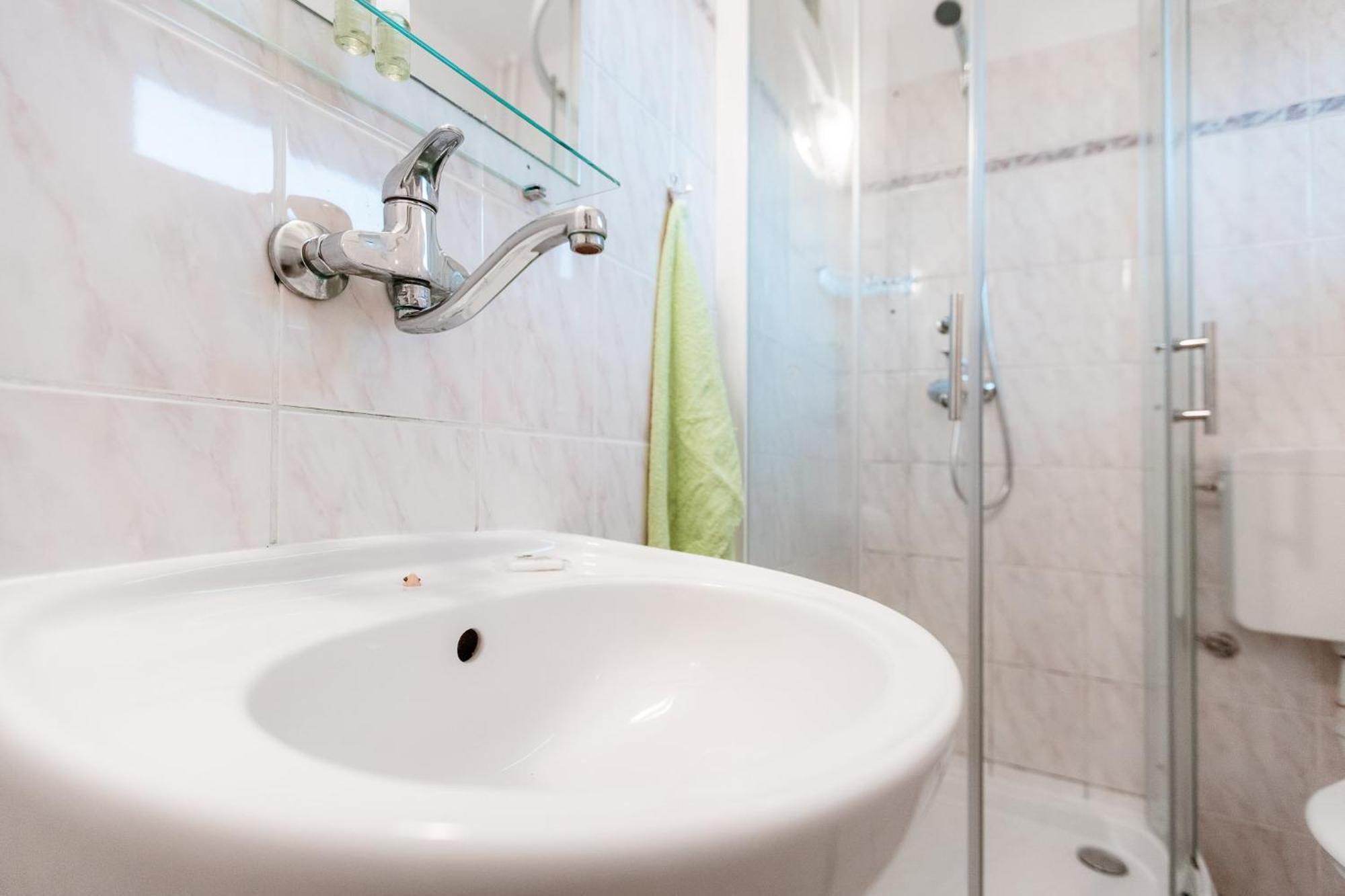Hotel Rozkos Česká Skalice Habitación foto